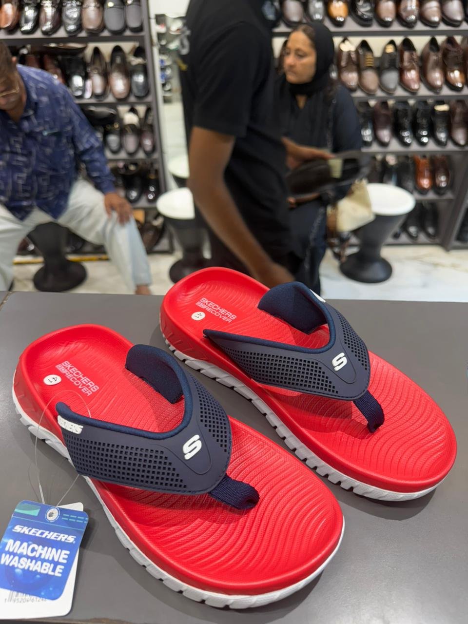 Skechers Chappal Red 5465